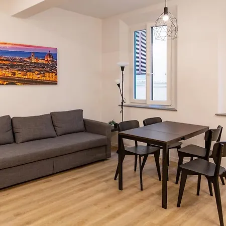 Charming & Modern Near Santo Spirito Apartment *