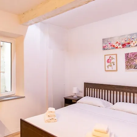 Apartment Charming & Modern Near Santo Spirito *